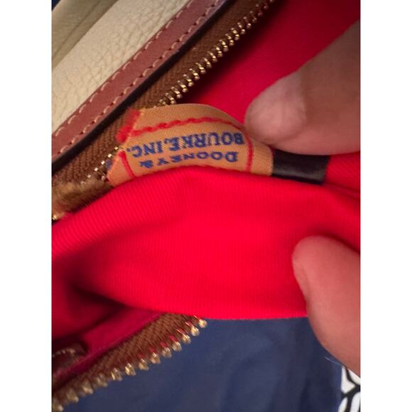 Dooney & Bourke Pebble Piper cream Crossbody Bag  Extra strap+ Dust bag EUC - Picture 11 of 16